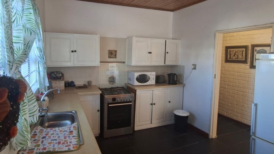 To Let 1 Bedroom Property for Rent in Palmiet Western Cape